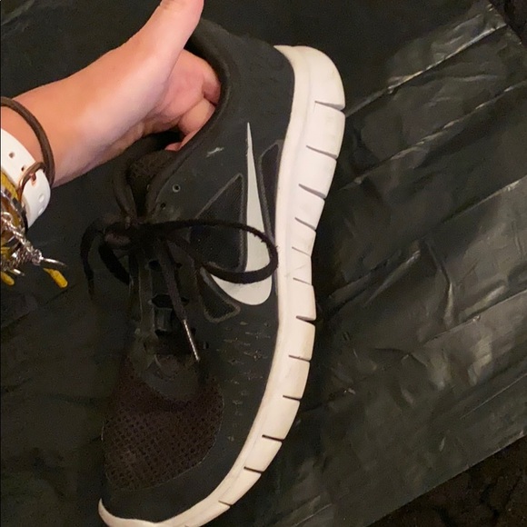 Shoes - Picture 6 of 6